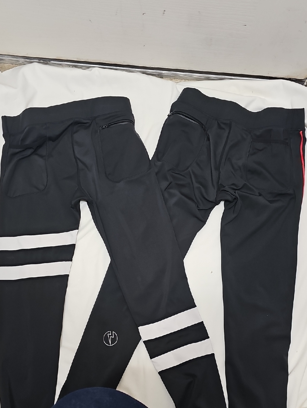 KAPOW Meggins Black Athletic Leggings with Contrast Accents - Picture 4 of 11